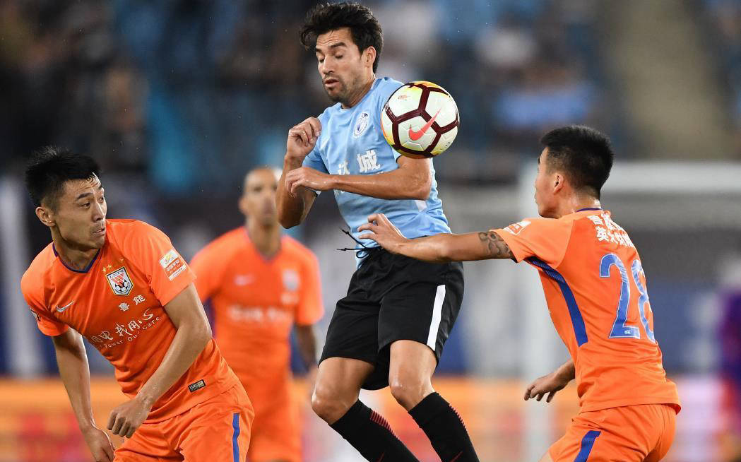 鲁能新星国脚即将德甲首秀，与狼堡队训练赢球