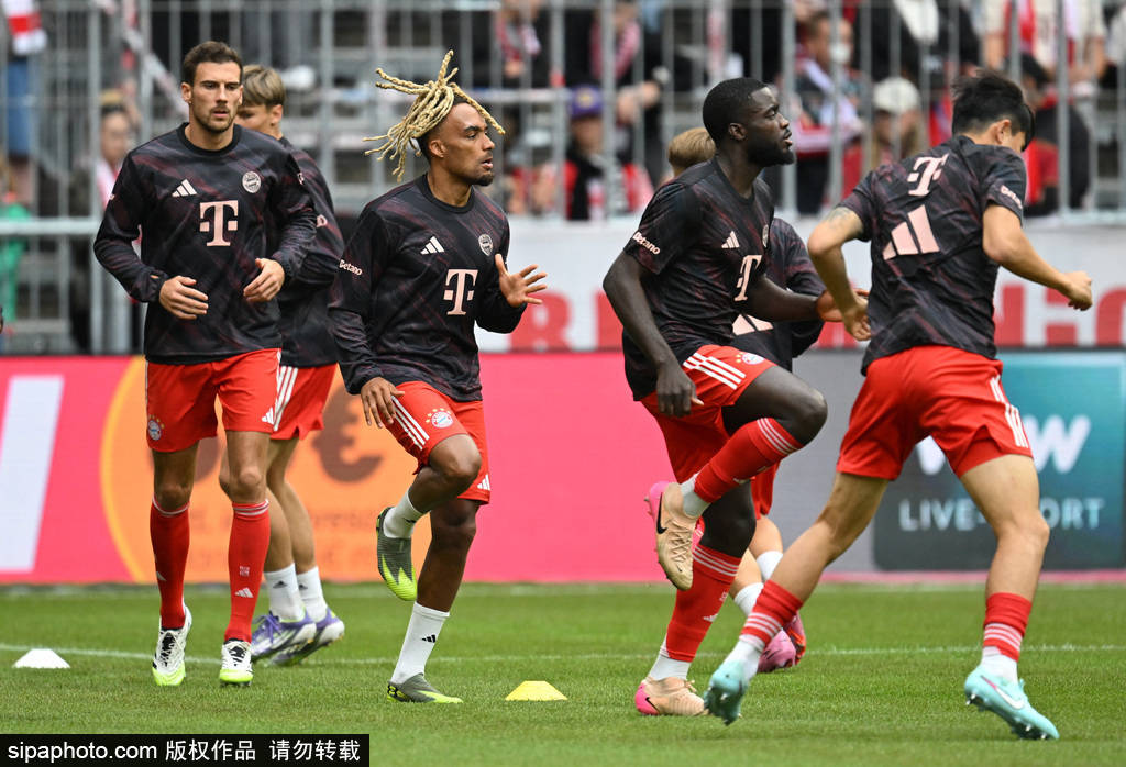 德甲首轮重磅对决：拜仁海报背后的战术分析与球员故事